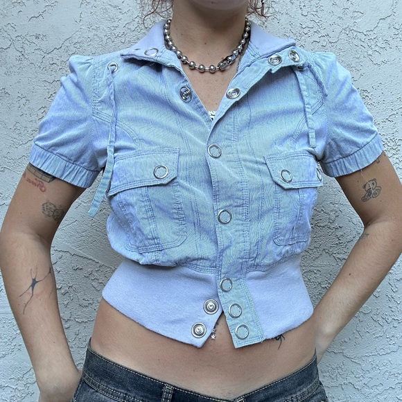 Y2K Button Up Top - Picture 2 of 10